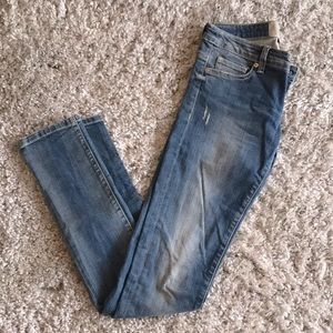 NWOT Maggie skinny jeans
